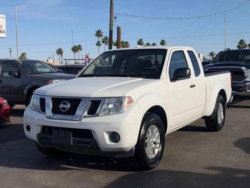 Glacier White 2018 Nissan Frontier SV