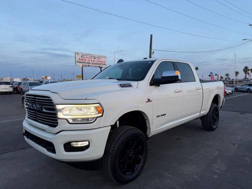 Pearl White 2021 RAM 2500 Laramie Crew Cab 4x4 6'4' Box