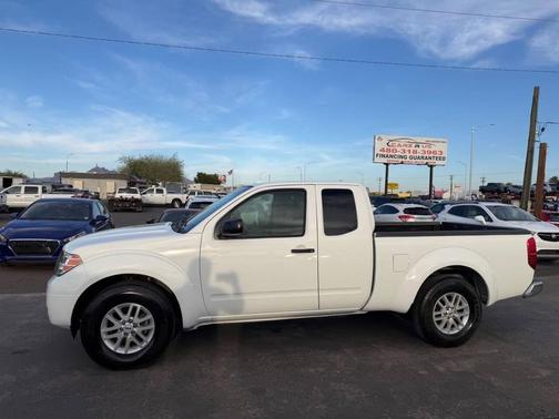 Glacier White 2018 Nissan Frontier SV
