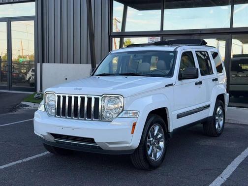 Bright White Clearcoat 2011 Jeep Liberty Sport