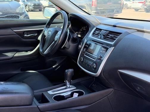 2016 Nissan Altima 2.5 SR