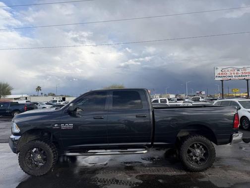 2017 RAM 2500 Tradesman Crew Cab 4x4 6'4' Box