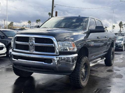 2017 RAM 2500 Tradesman Crew Cab 4x4 6'4' Box