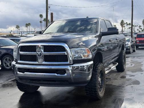 2017 RAM 2500 Tradesman Crew Cab 4x4 6'4' Box