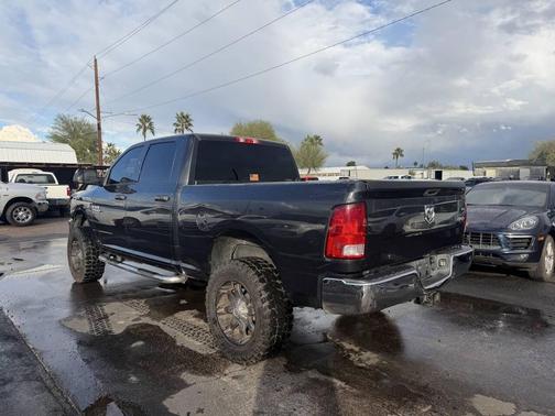 2017 RAM 2500 Tradesman Crew Cab 4x4 6'4' Box