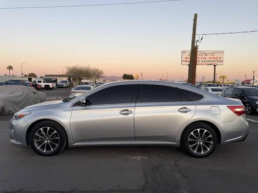 2016 Toyota Avalon XLE