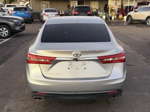 2016 Toyota Avalon XLE