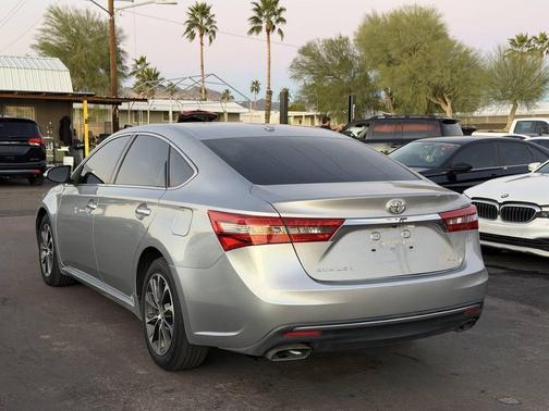 2016 Toyota Avalon XLE