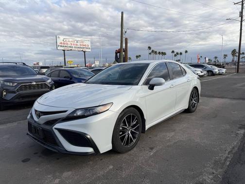2022 Toyota Camry SE