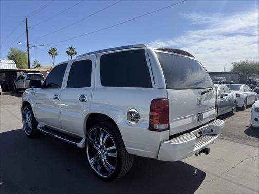 2003 Cadillac Escalade Base