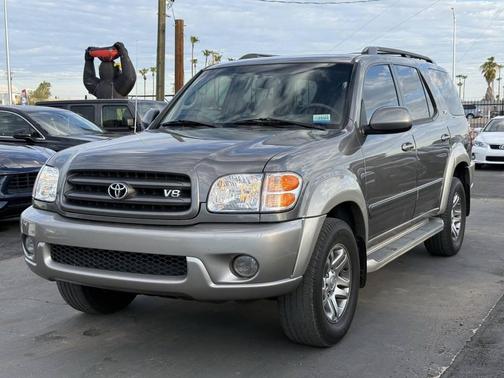 2004 Toyota Sequoia SR5