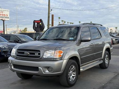 2004 Toyota Sequoia SR5