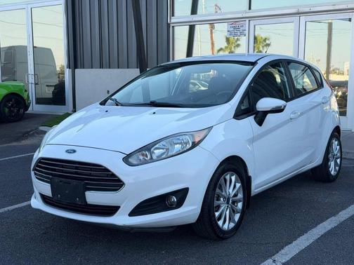 Oxford White 2014 Ford Fiesta SE