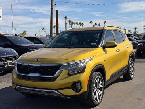 Starbright Yellow 2021 Kia Seltos SX Turbo