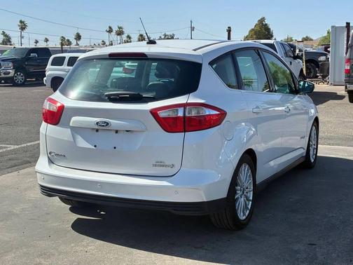 White 2013 Ford C-Max Hybrid SEL