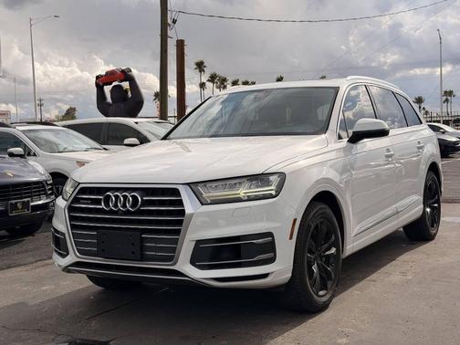 2019 Audi Q7 55 Premium Plus