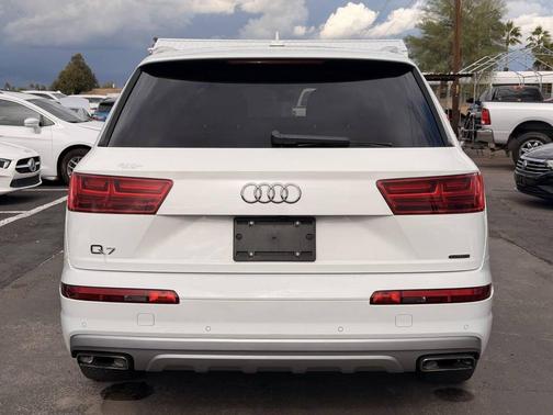 2019 Audi Q7 55 Premium Plus