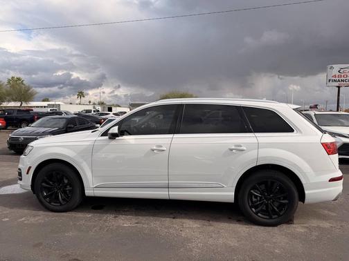 2019 Audi Q7 55 Premium Plus