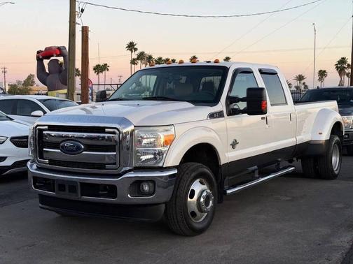 White Platinum Metallic Tri-Coat 2016 Ford F-350 Lariat