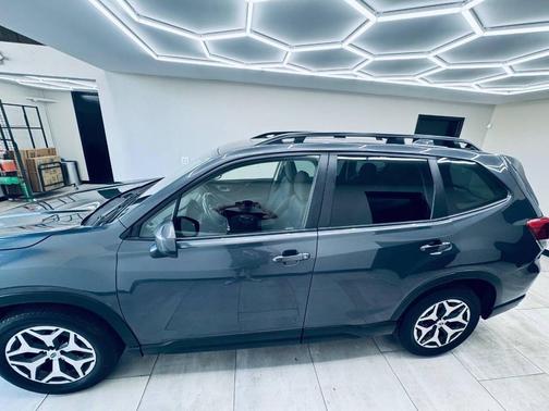 Magnetite Gray Metallic 2022 Subaru Forester Premium