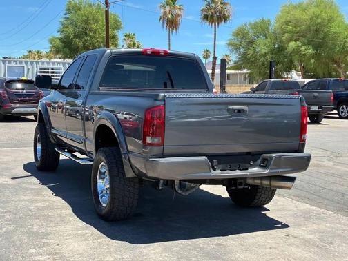 Gray 2004 Dodge Ram 2500 SLT Quad Cab