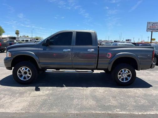 Gray 2004 Dodge Ram 2500 SLT Quad Cab