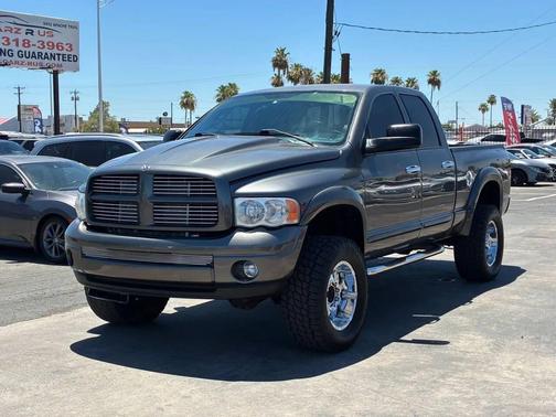 Gray 2004 Dodge Ram 2500 SLT Quad Cab