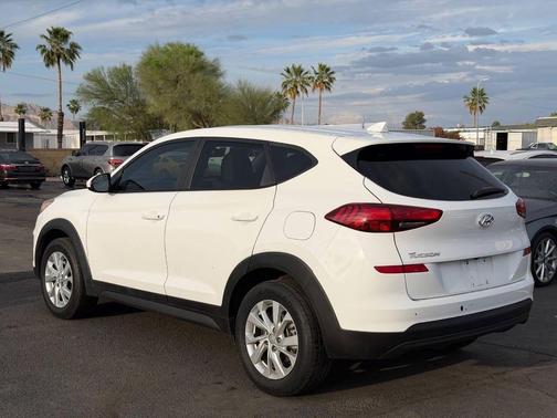 2020 Hyundai TUCSON SE