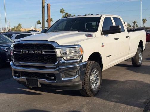 Bright White Clearcoat 2022 RAM 3500 Tradesman Crew Cab 4x4 8' Box