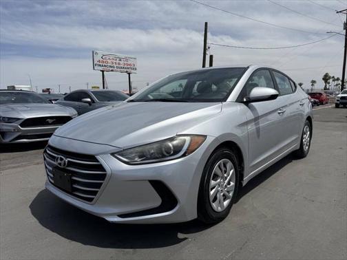 2018 Hyundai ELANTRA SE
