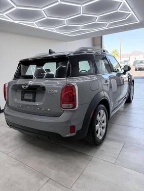 Moonwalk Grey Metallic 2018 MINI Countryman Cooper