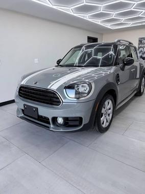Moonwalk Grey Metallic 2018 MINI Countryman Cooper