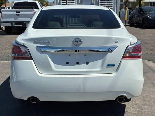 Pearl White 2014 Nissan Altima 2.5 S