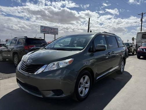 2013 Toyota Sienna LE