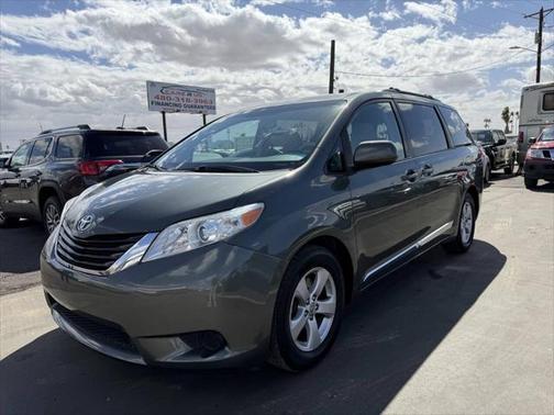 2013 Toyota Sienna LE