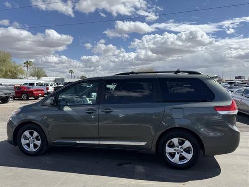 2013 Toyota Sienna LE