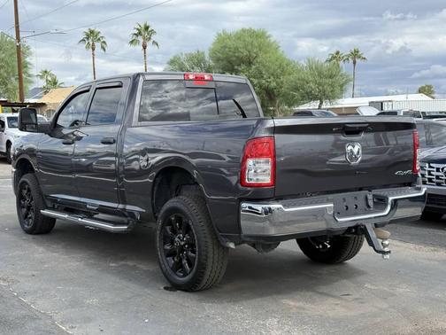 2024 RAM 2500 Tradesman Crew Cab 4x4 6'4' Box