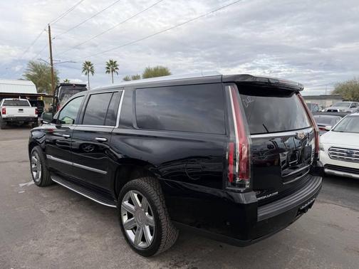 2020 Cadillac Escalade ESV Luxury