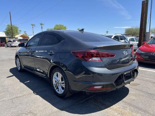 2020 Hyundai ELANTRA Value Edition