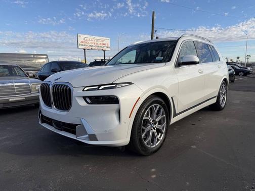 2025 BMW X7 xDrive40i