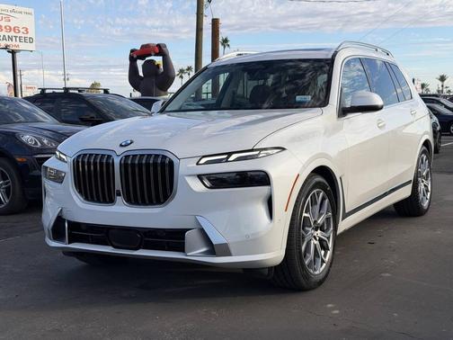 2025 BMW X7 xDrive40i