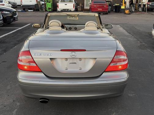 2005 Mercedes-Benz CLK-Class 320 Cabriolet