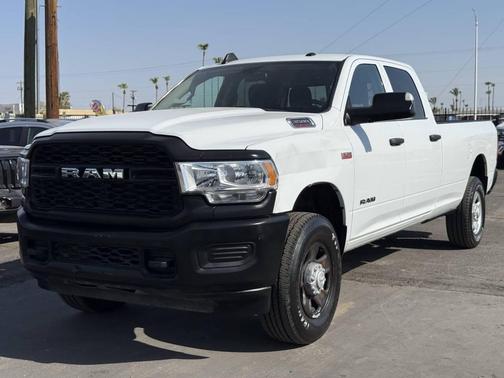 2020 RAM 3500 Tradesman Crew Cab 4x4 8' Box