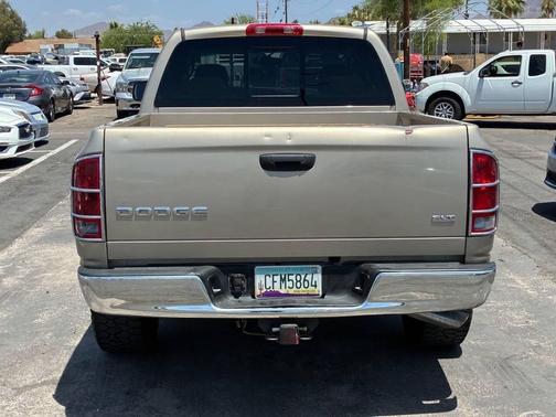 Light Almond Pearl Metallic Clearcoat 2004 Dodge Ram 1500 SLT Quad Cab