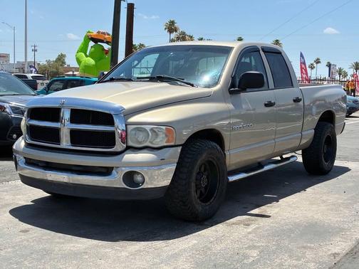 Light Almond Pearl Metallic Clearcoat 2004 Dodge Ram 1500 SLT Quad Cab