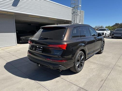 2025 Audi Q7 55 Prestige