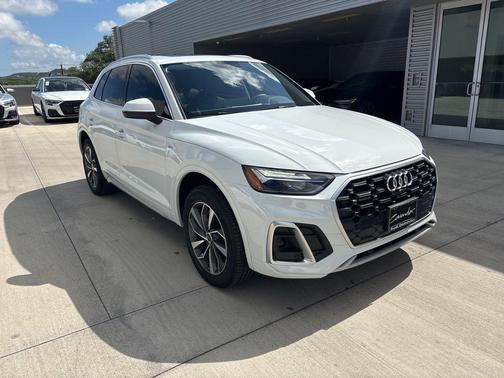 2022 Audi Q5 45 S line Premium Plus