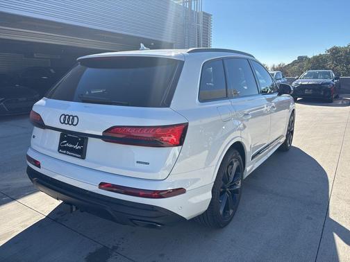 2026 Audi Q7 55 Premium Plus
