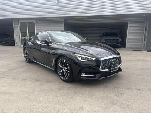 Black Obsidian 2022 INFINITI Q60 LUXE