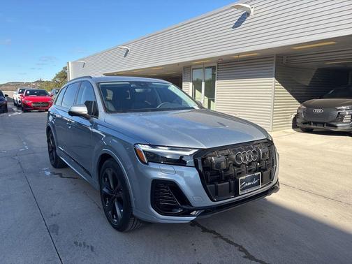 2026 Audi Q7 55 Premium Plus